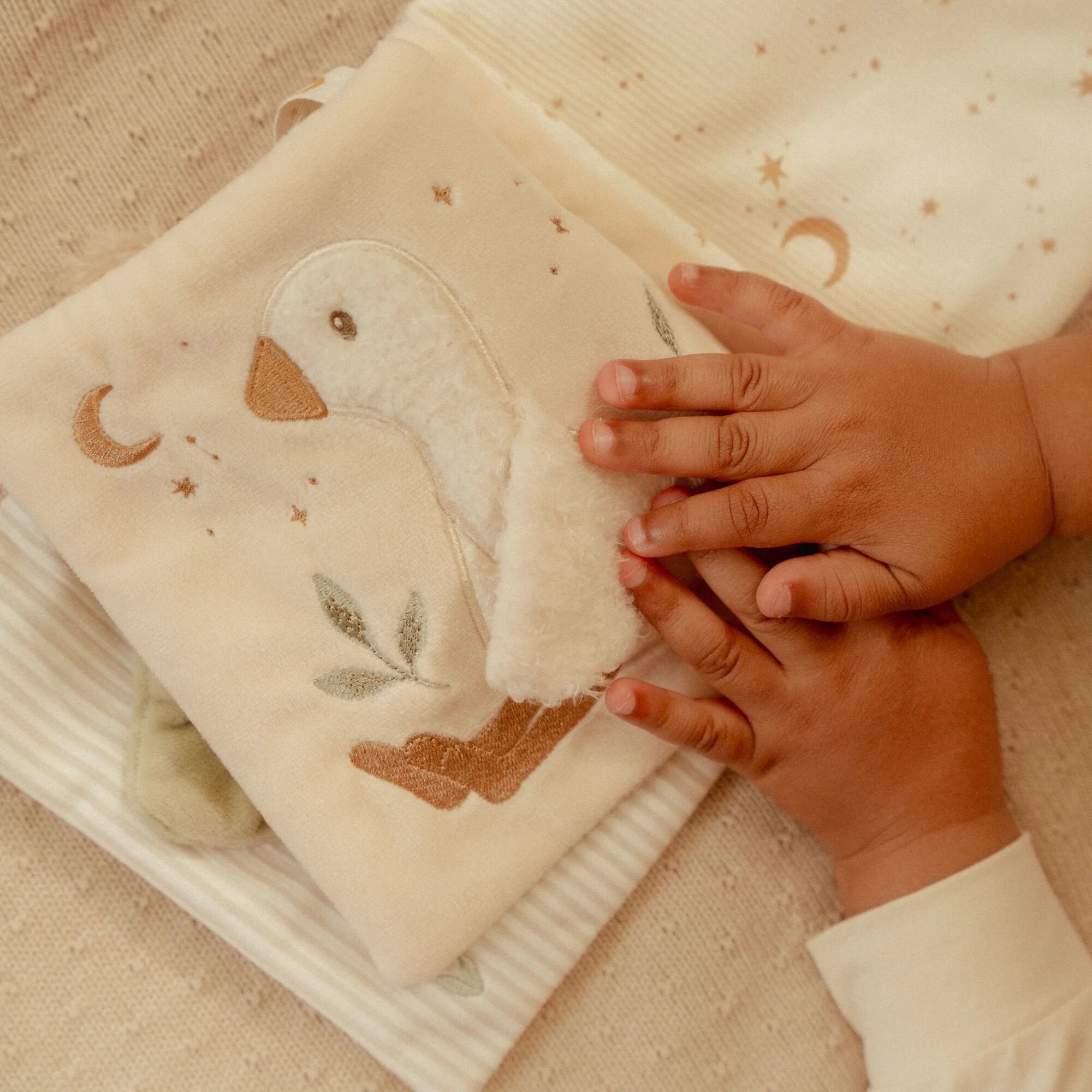 Little Dutch Activity Booklet Newborn Naturals mirror page