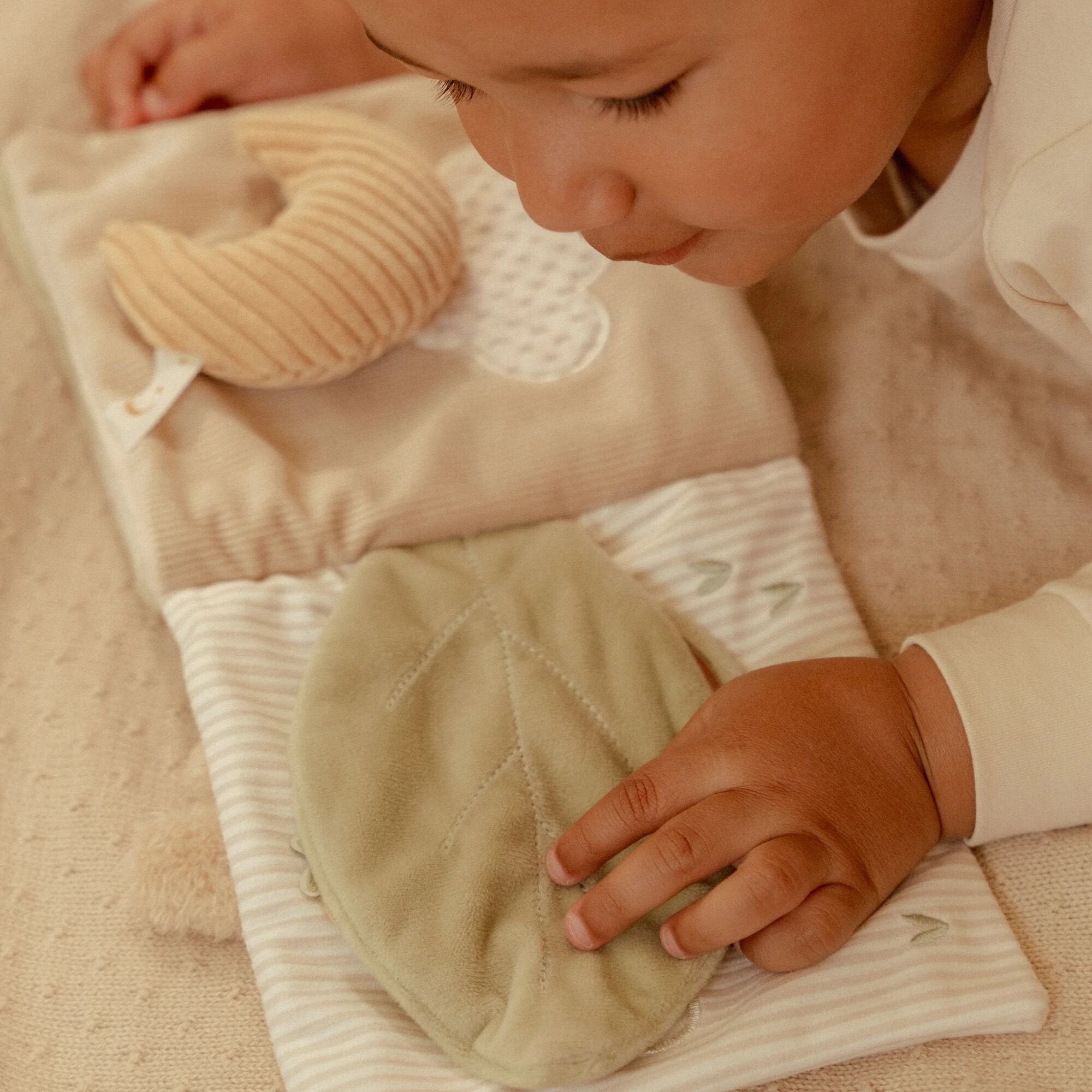 Little Dutch Activity Booklet Newborn Naturals Baby Bunny page