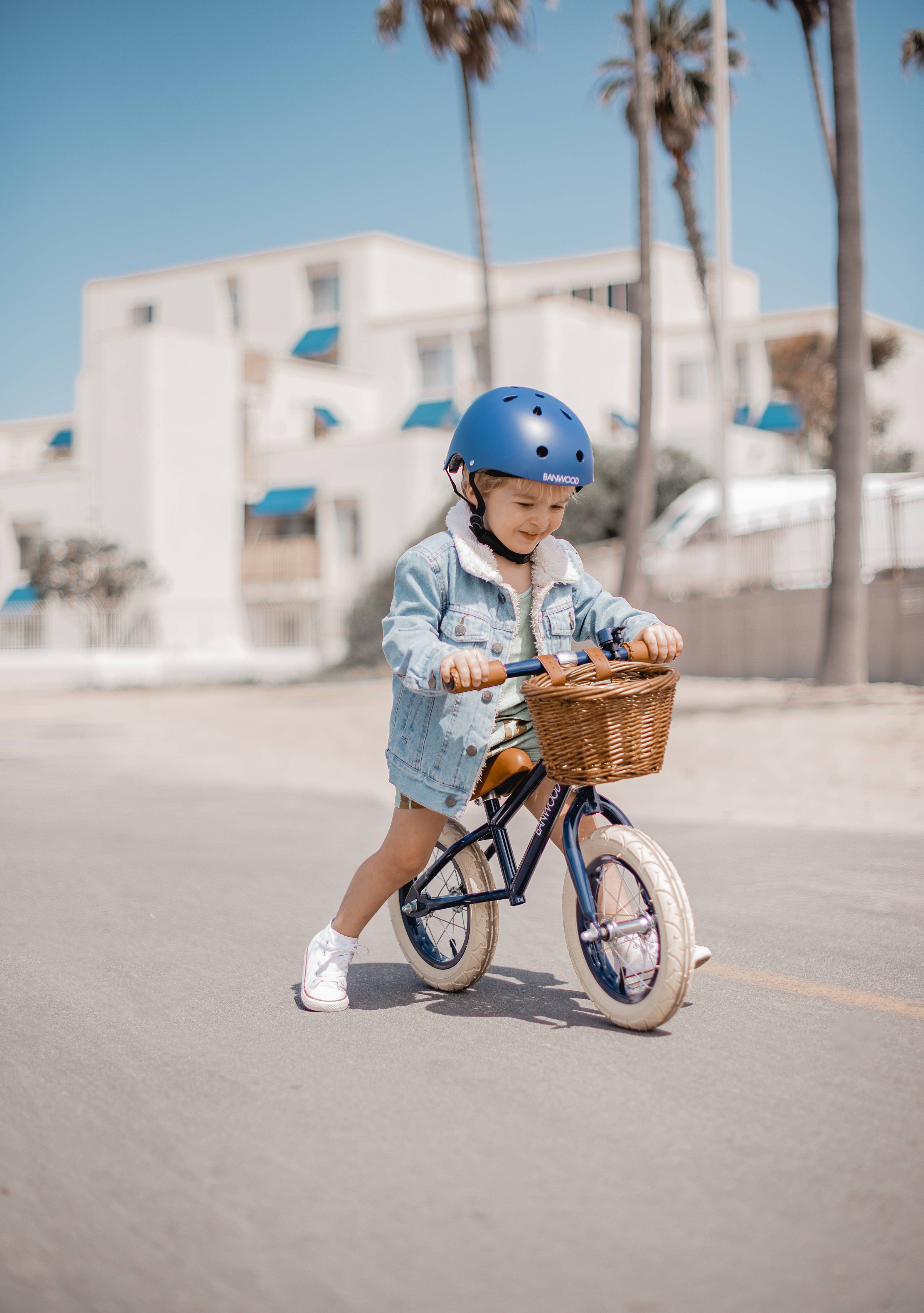 BANWOOD BALANCE BIKE FIRST GO VINTAGE - NAVY (Pick up in store only or contact to arrange delivery)