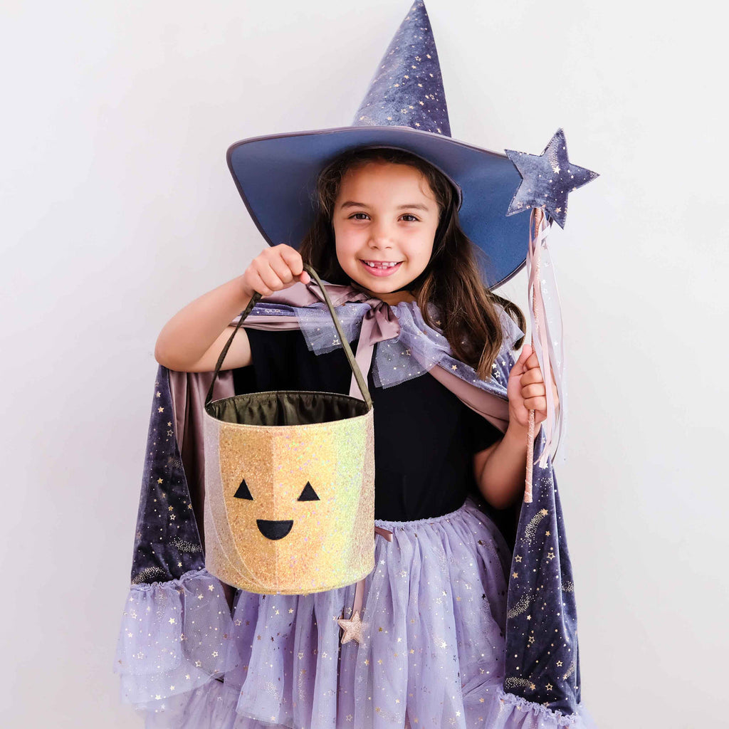 Mimi & Lula Griselda grey velvet star wand for kids' dress-up – image 2