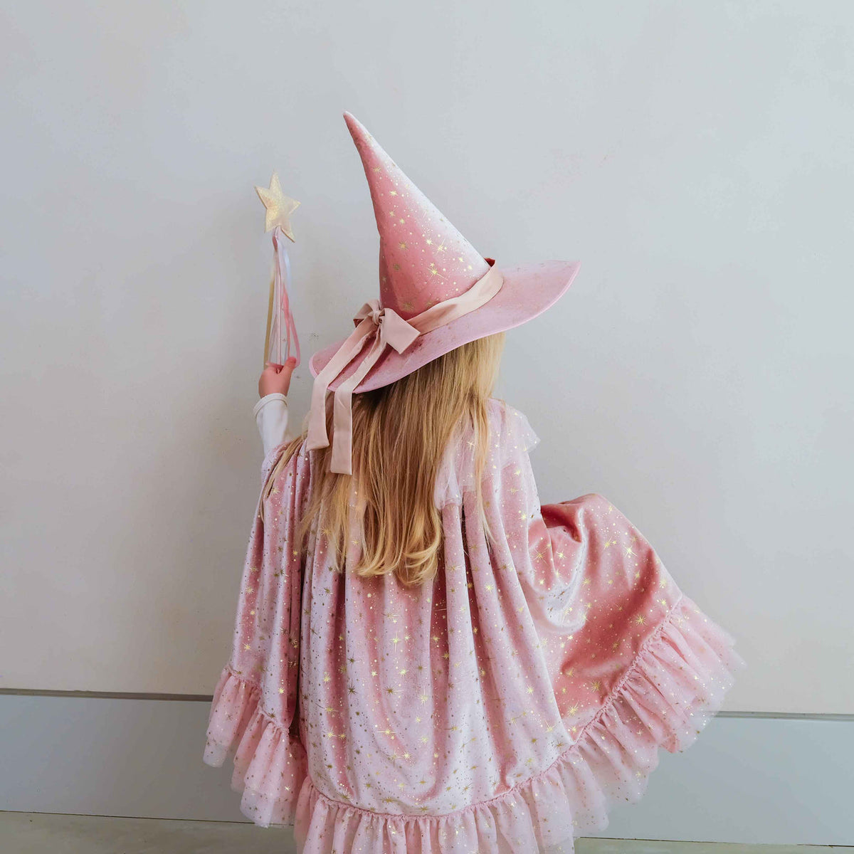 Mimi & Lula Elspeth pink velvet witch hat with gold bow for kids – image 2