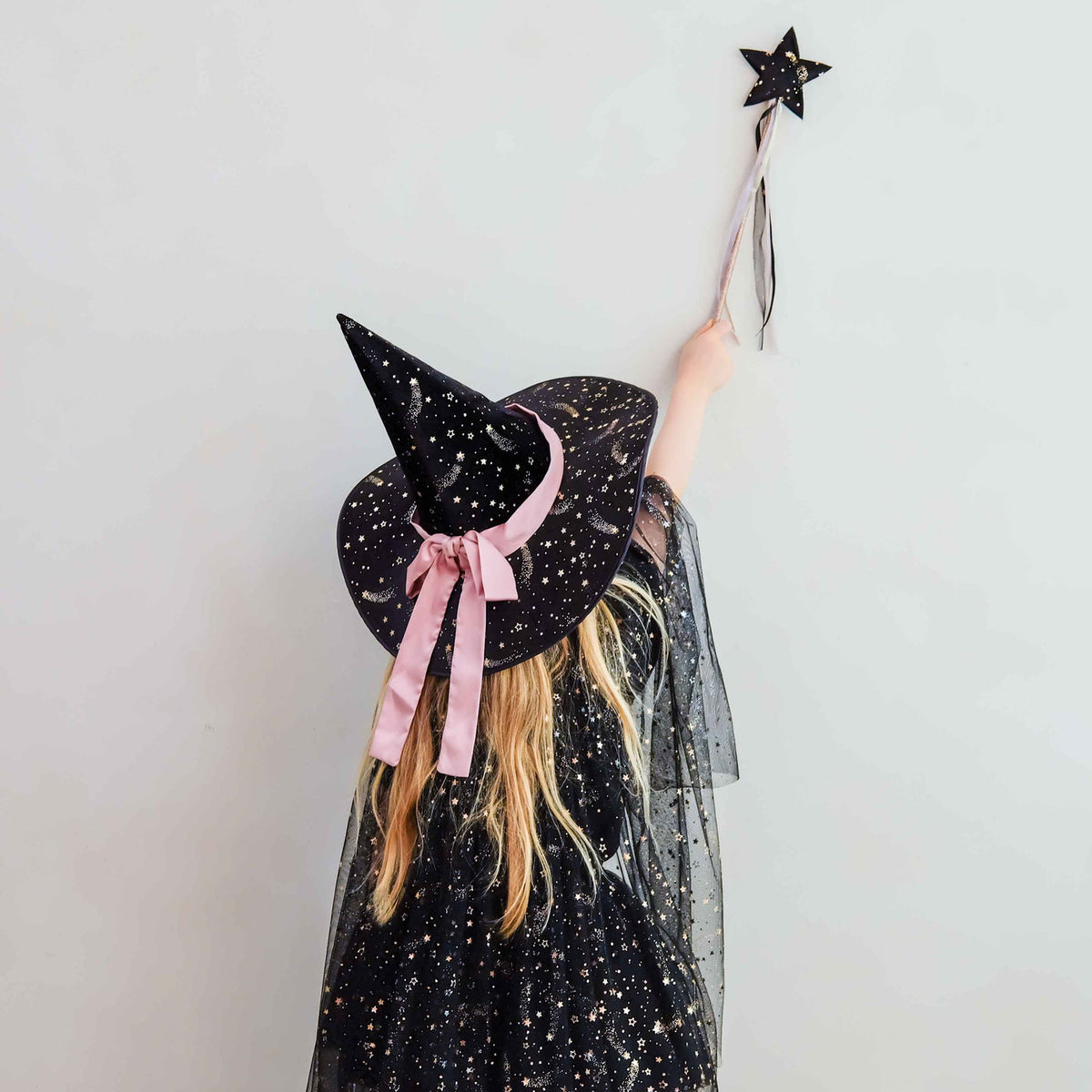 Mimi & Lula Ethel black velvet star wand for kids' dress-up – image 2