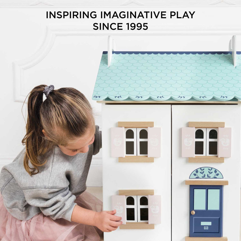 Le Toy Van Bluebelle wooden dolls house, kids' pretend play house