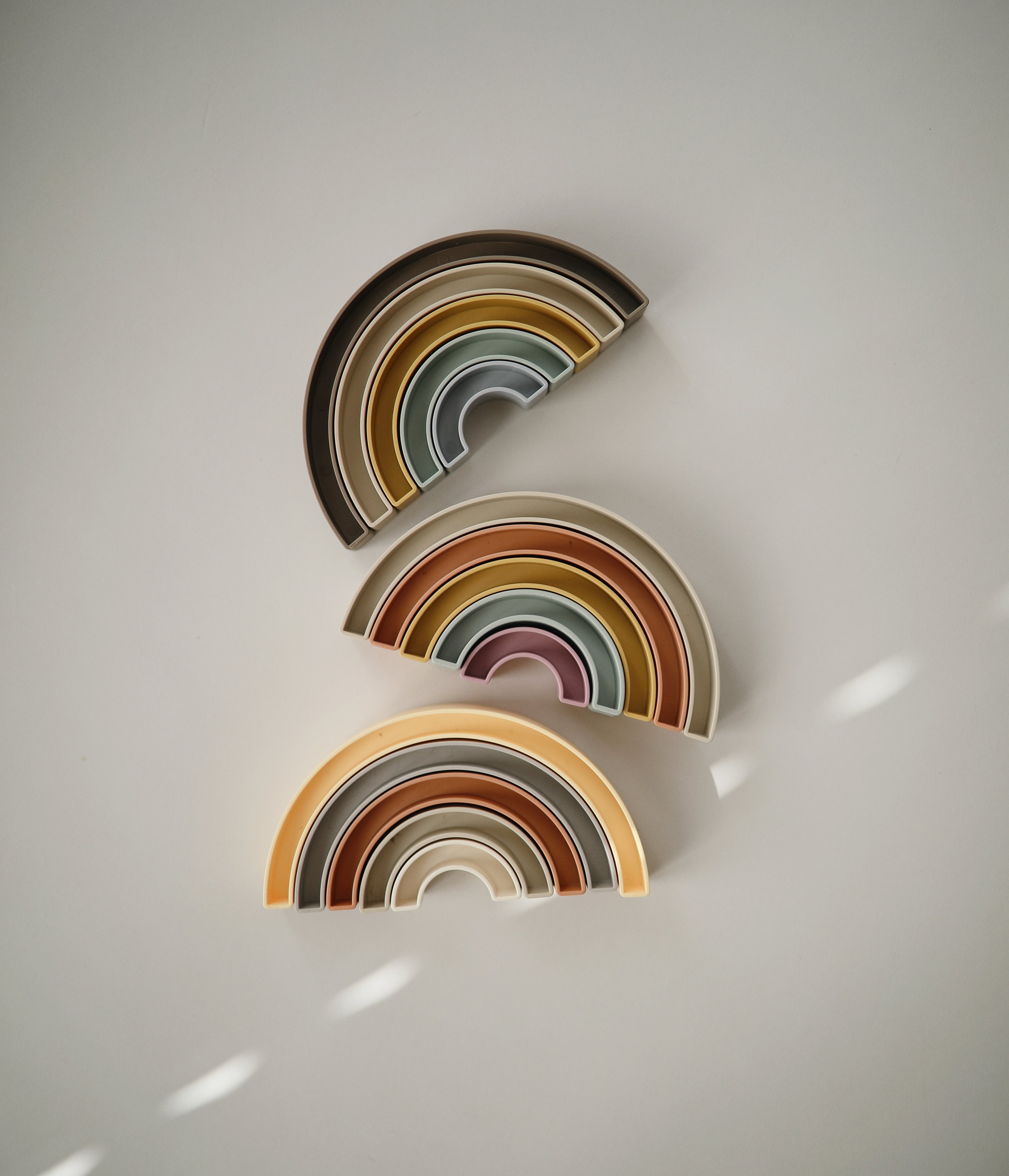 Mushie Rainbow - Tropical