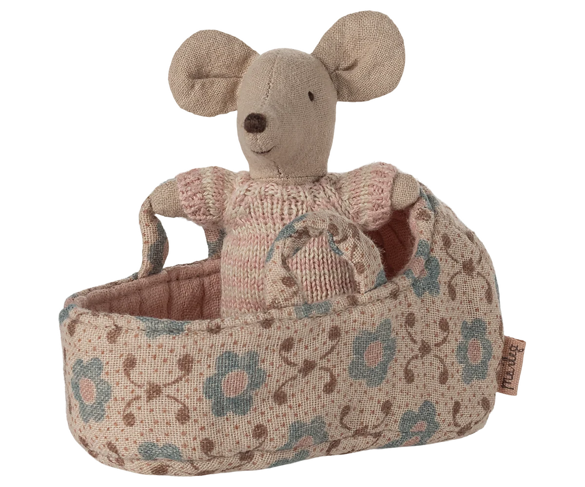 Maileg Baby mouse in carry cot - Rose