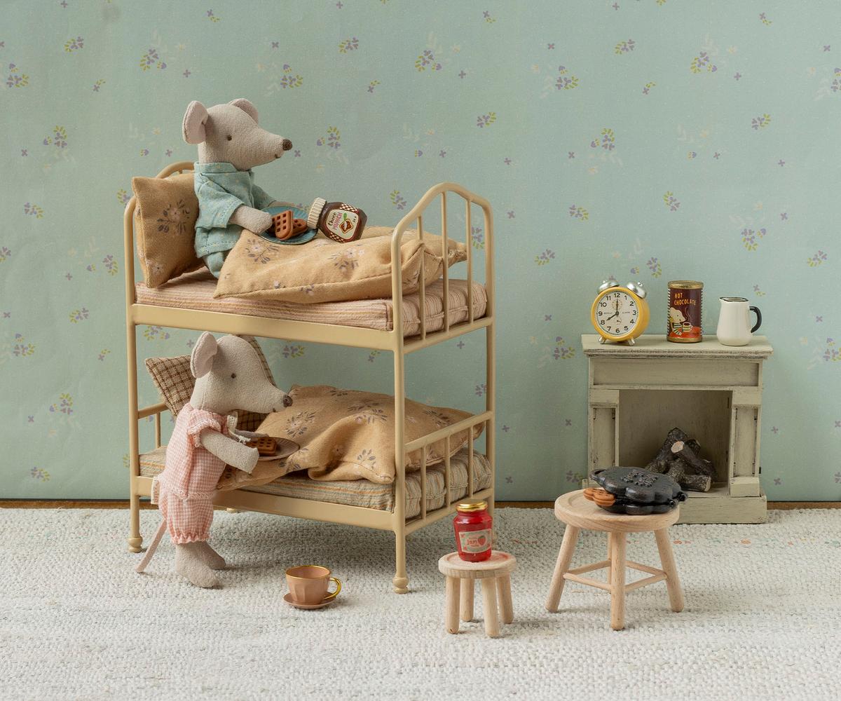 Maileg Little sister mouse in matchbox
