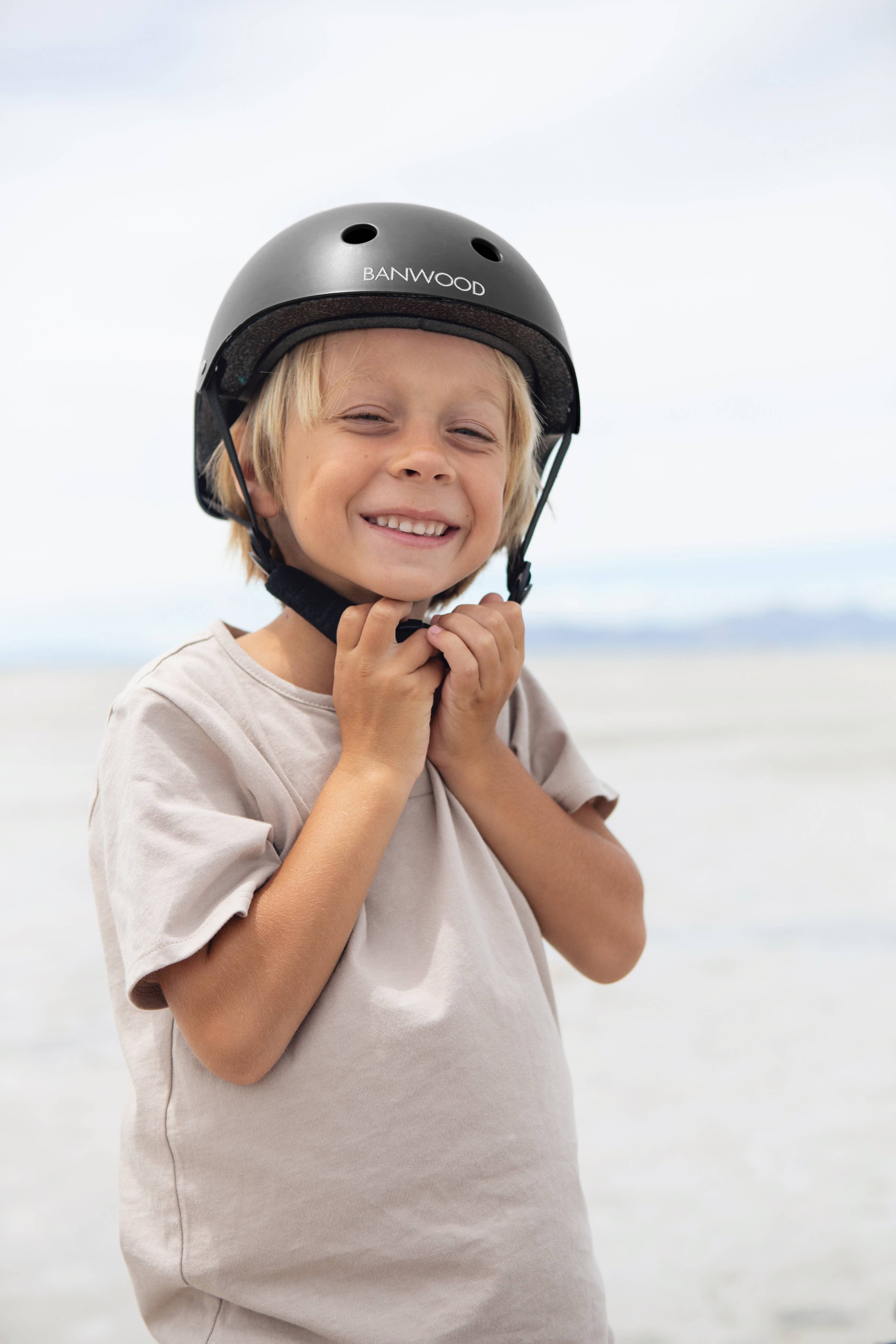 BANWOOD HELMET - BLACK (50-54 cm)