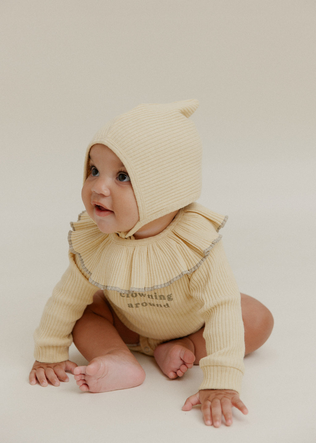 Claude & Co Pixie buttercup yellow ribbed baby bonnet – image 2