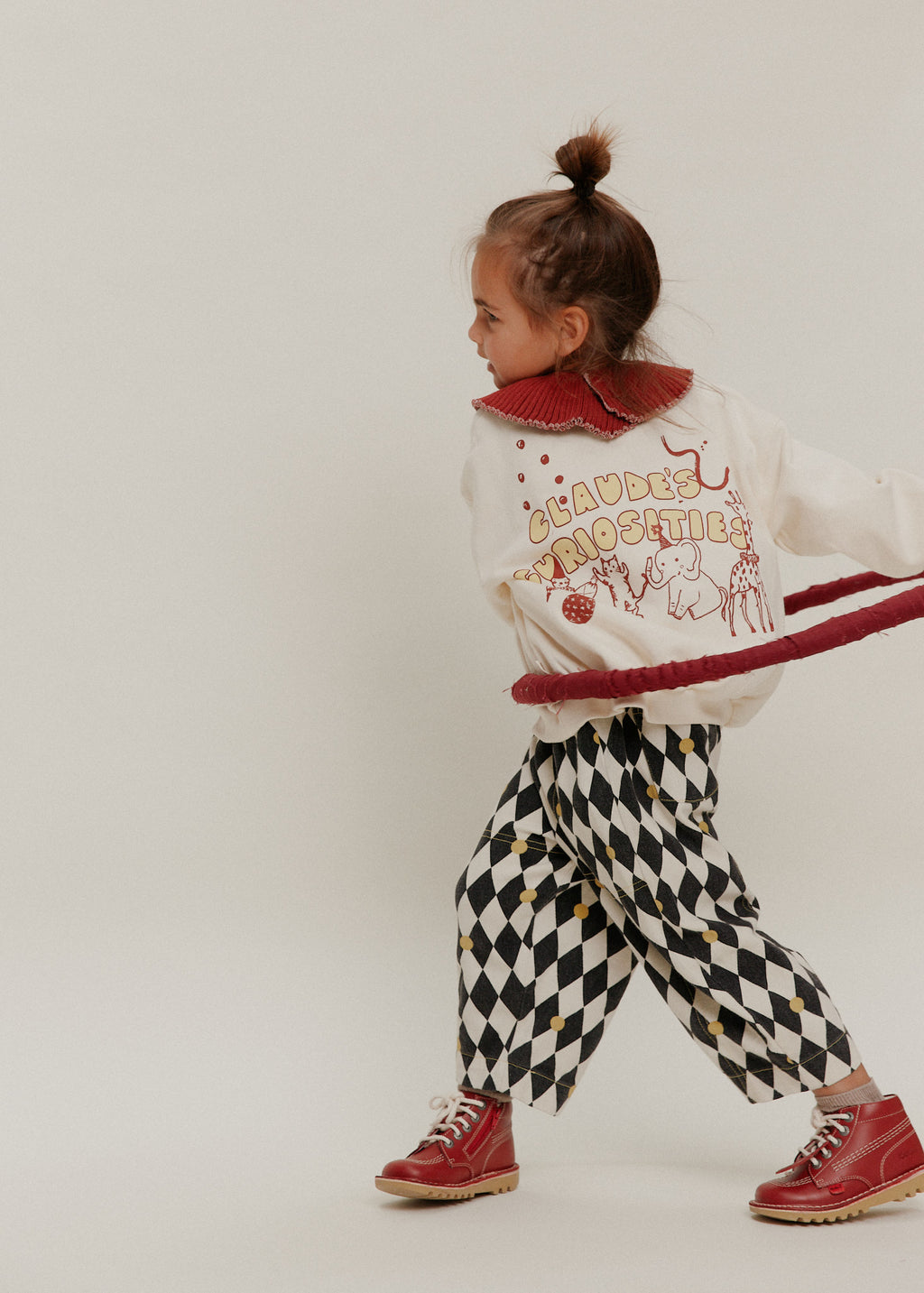 Claude & Co Carner Claude's Curiosities circus print sweater for kids – image 3