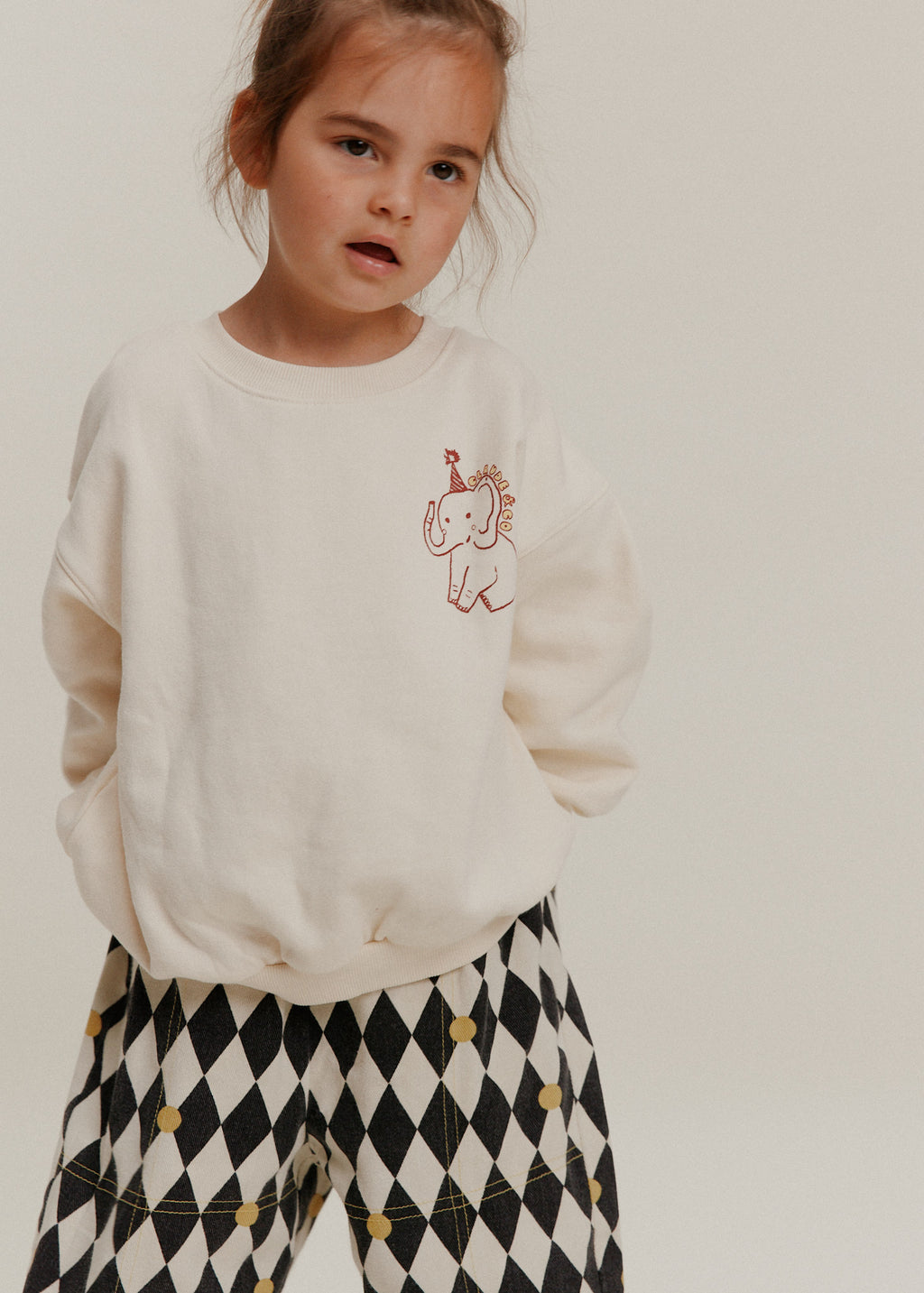 Claude & Co Carner Claude's Curiosities circus print sweater for kids – image 5
