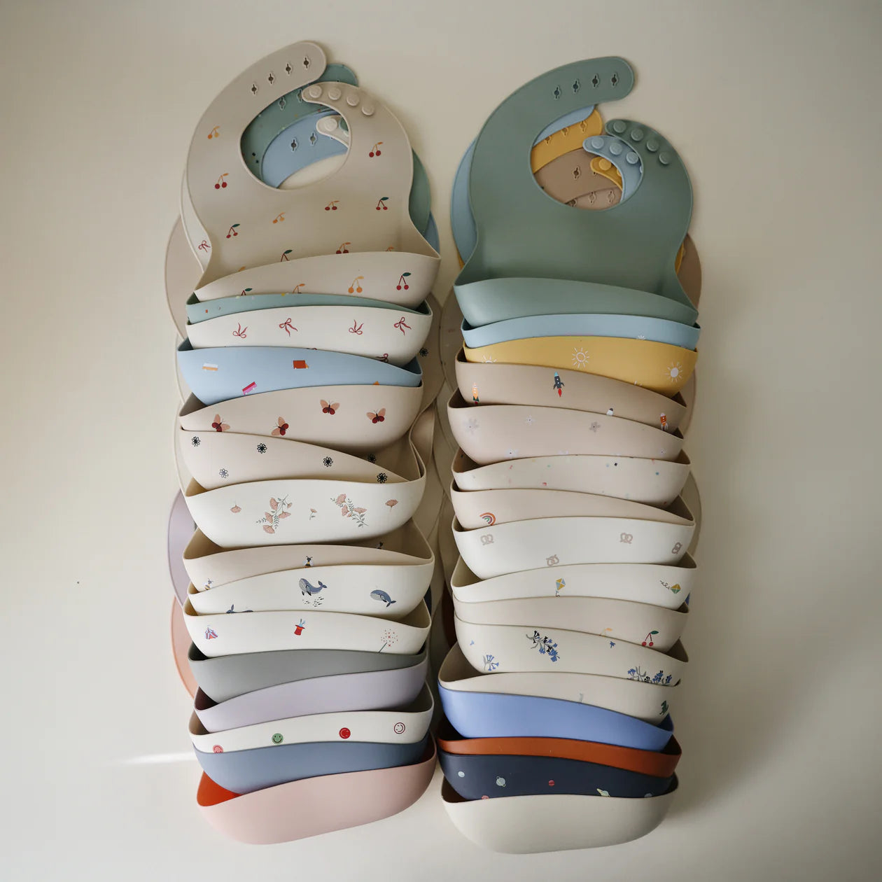 Mushie Silicone Bib - Rocket