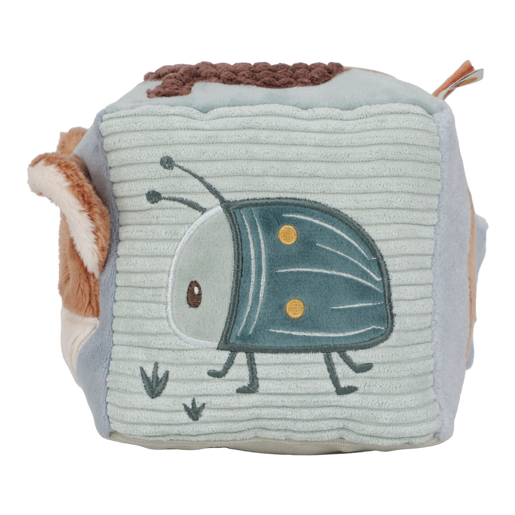 Little Dutch Forest Friends activity cube woodland print detail