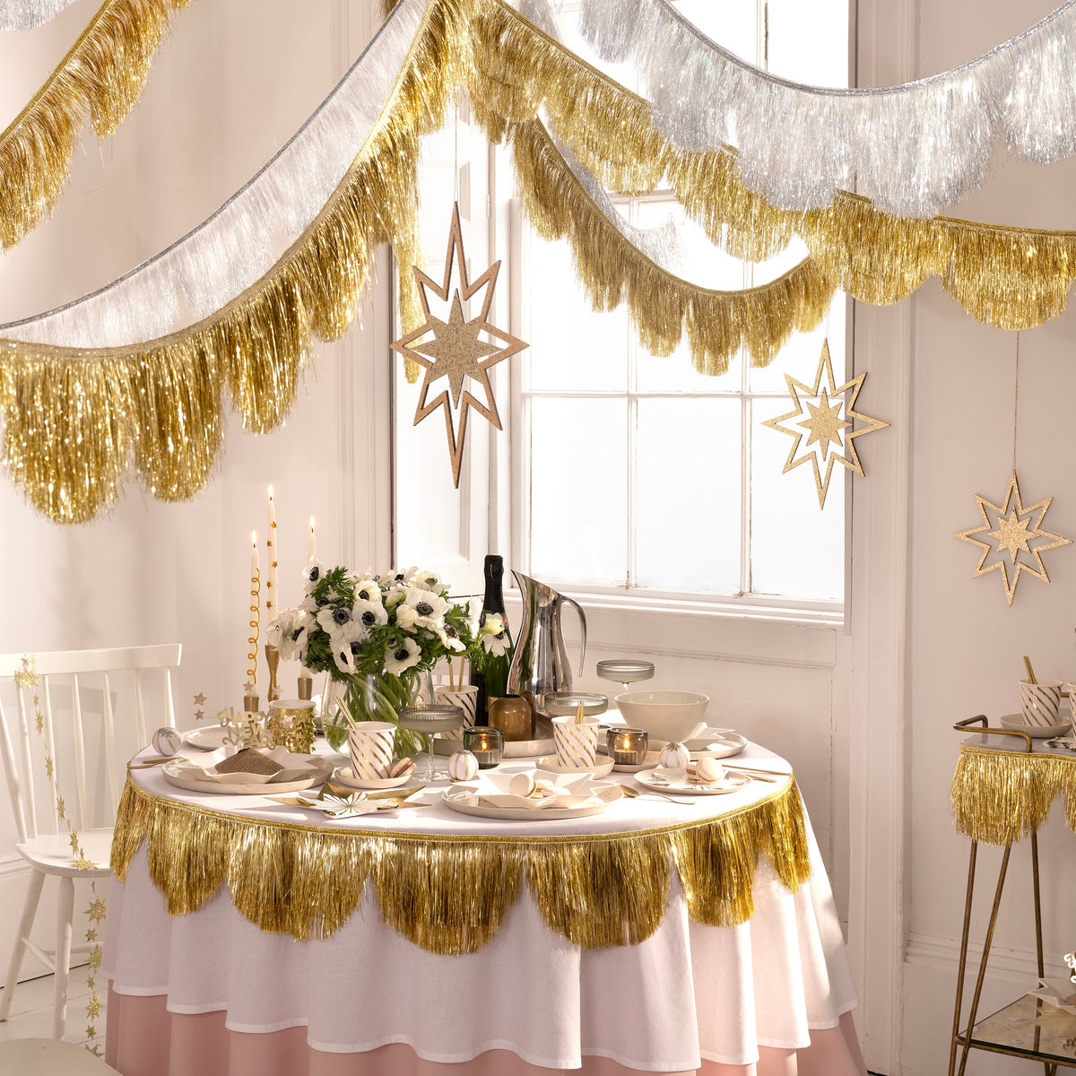 Meri Meri Gold Tinsel Scallop Garland
